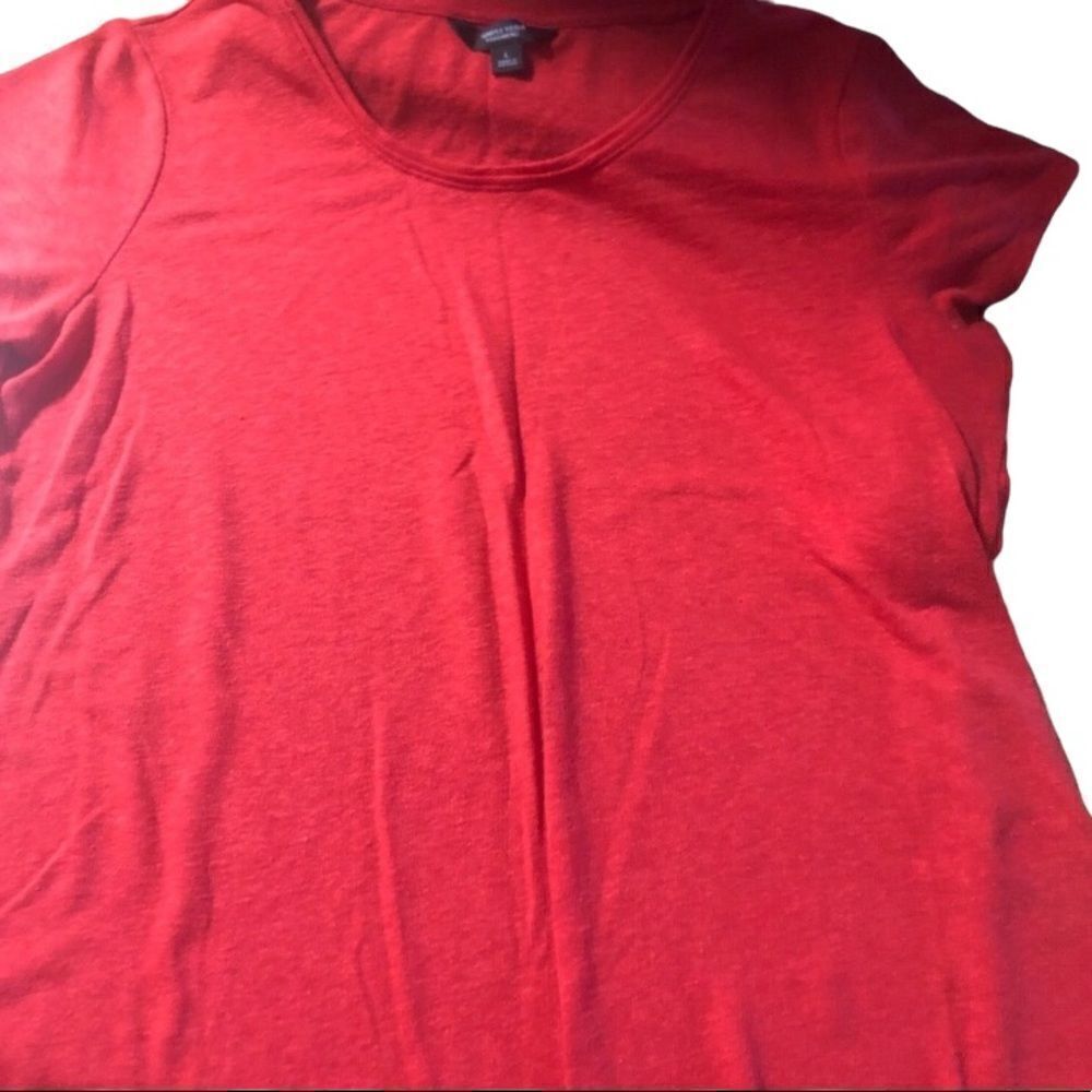 Simply Vera Vera Waang never worn tee size large